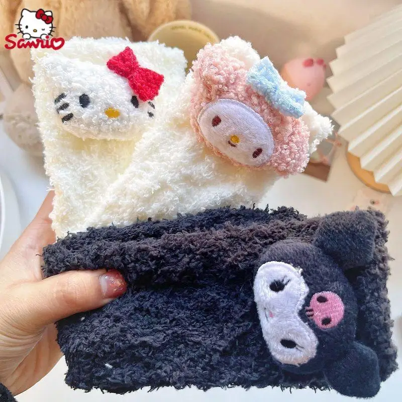 

Cartoon Sanrios Plush Socks Hello Kittys Kuromi Cinnamoroll Cute Girls Autumn and Winter White Lolita Warm Socks Christmas Gift