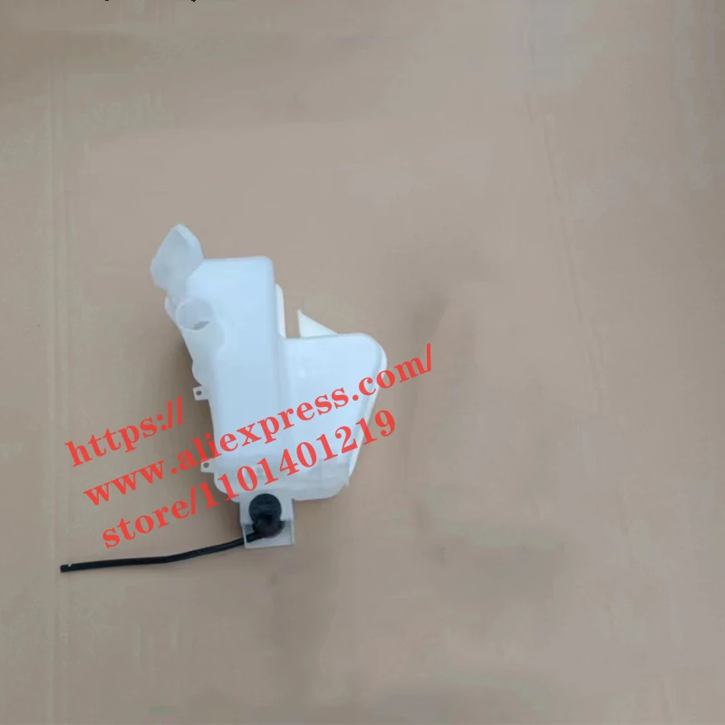 

Распылитель стеклоочистителя для Chery Arrizo 8 OE:607000136AA