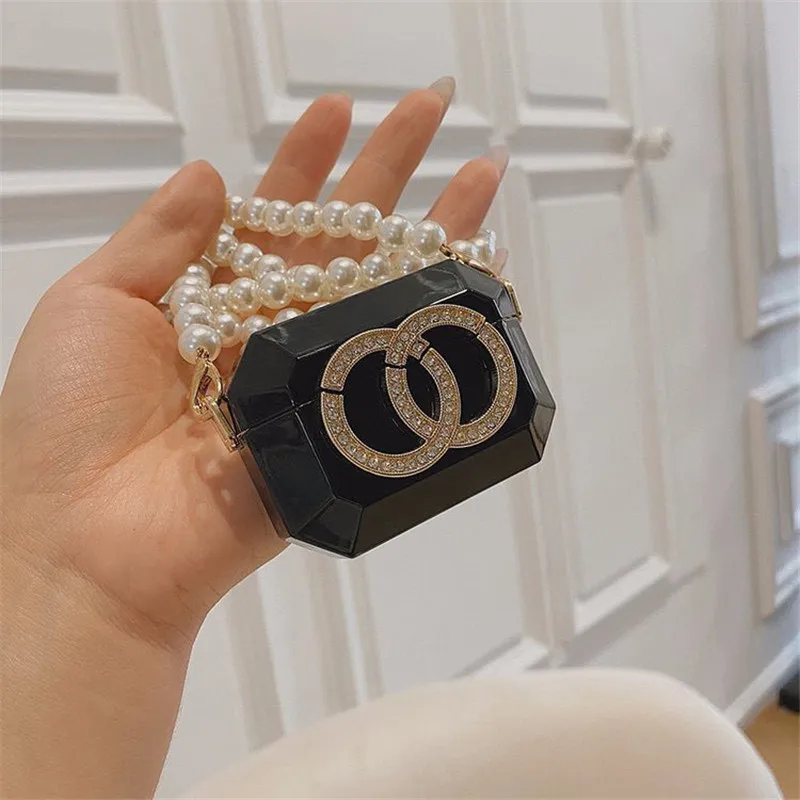 Женская мини-сумка через плечо с жемчужинами