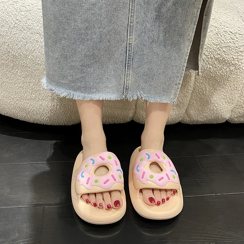 Comwarm Donut Slippers For Women Summer Cute Sandals Female Soft Sole Bathroom Cloud Slippers Couple Outdoor Funny Beach Slides