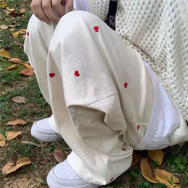 

2022NEW Women's Jeans Streetwear Casual Heart Shaped Embroidery Elastic Waist Vintage Baggy Straight Denim Trouser Wide Leg