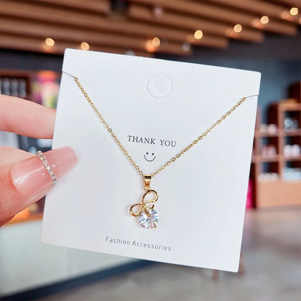 

18k Gold-plated Titanium Steel Diamond Pendant Necklace Women's Luxury Accessories Designer Jewelry Ins Fashion Collarbone Chain