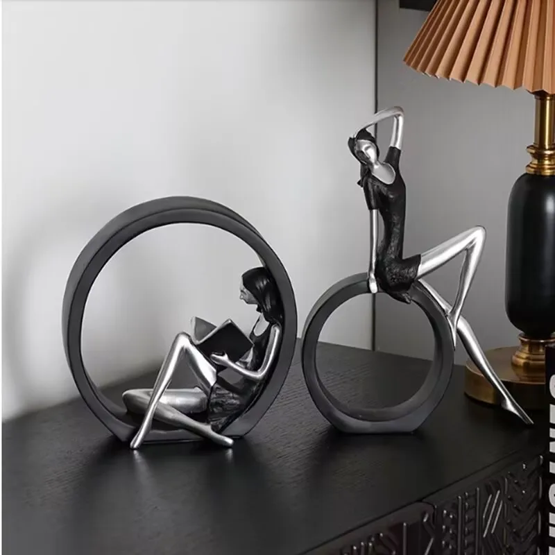 Фигурки девушки-йоги из полимера