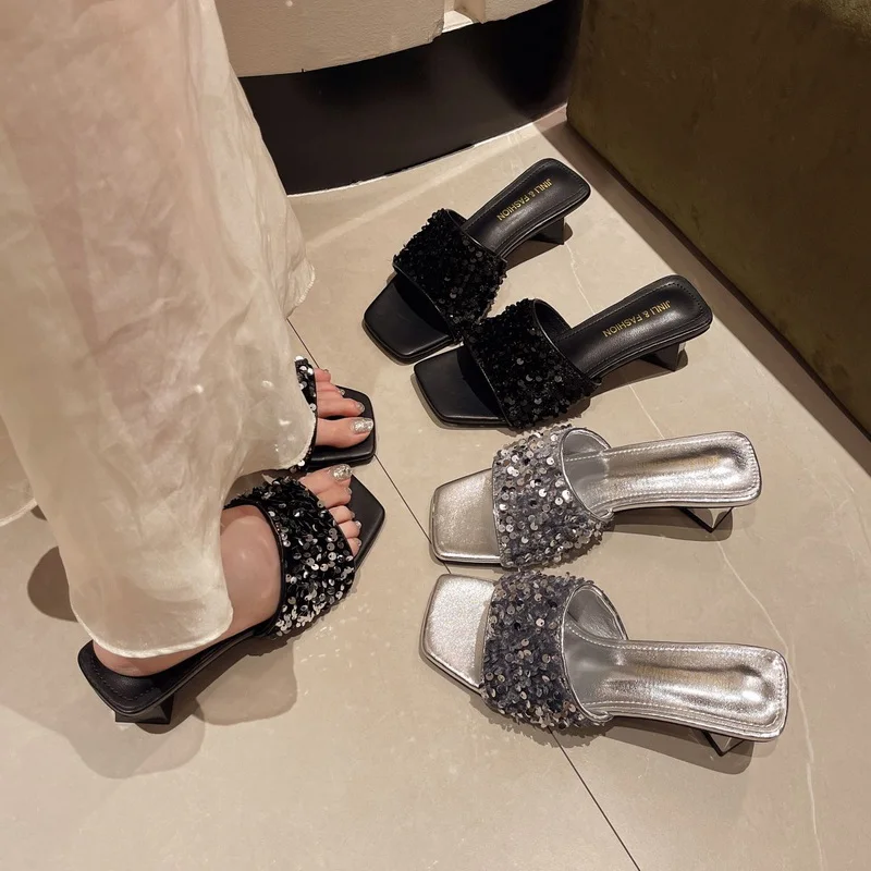 Новинка 2024 тапочки FHC на квадратном каблуке Сланцы высоком женские пляжные туфли