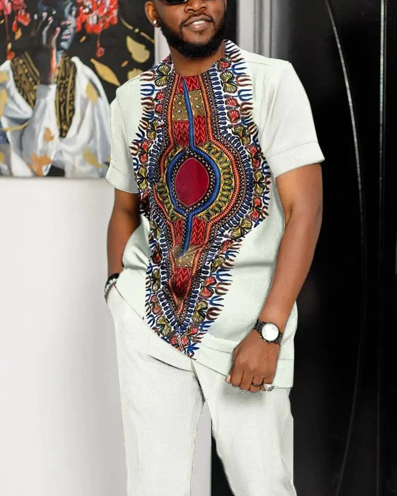 Рисунок 3 - Костюм спортивный мужской в полоску