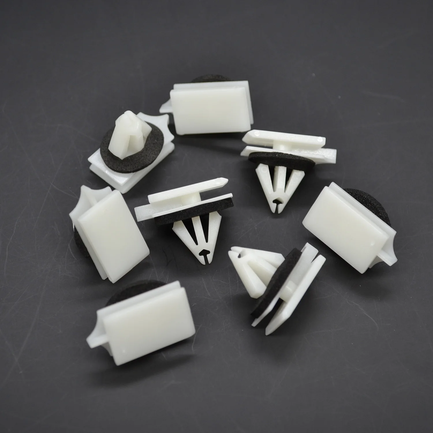 

20pcs Rocker Clips Trim Mountings Repair Nut Clamp with Seals for GM 11609923