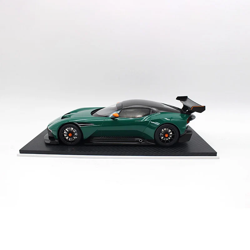 Масштаб 1:18 модель вулкана Martin автомобиля искусственная смола для взрослых