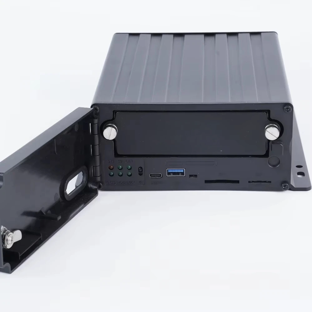 Фото Мобильный видеорегистратор Z8 MDVR 3G/4G/WiFi H264/H265 для мониторинга безопасности автобусов и грузовиков №2
