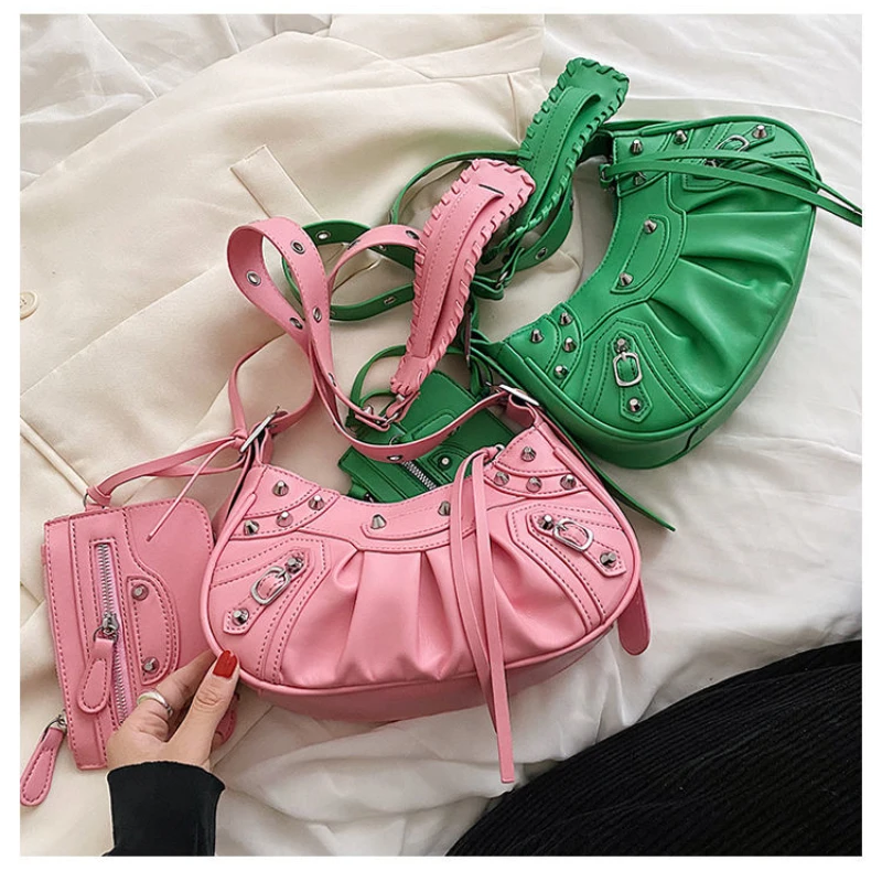 

Harajuku Y2k Goth Shoulder Bag for Women Vintage Babes Street Hobos 2022 Fashion PU Leather Rivet Shoulder Bag Purse and Handbag