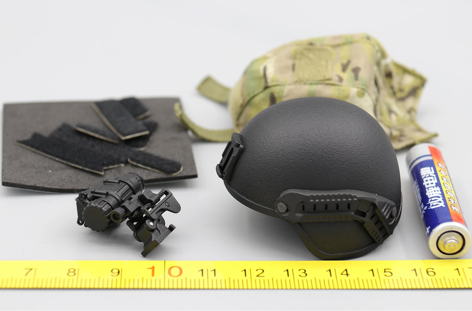 

ES 26050R1/6 Scale Soldier Russian FSB Alpha Helmet Model For 12'' Figure