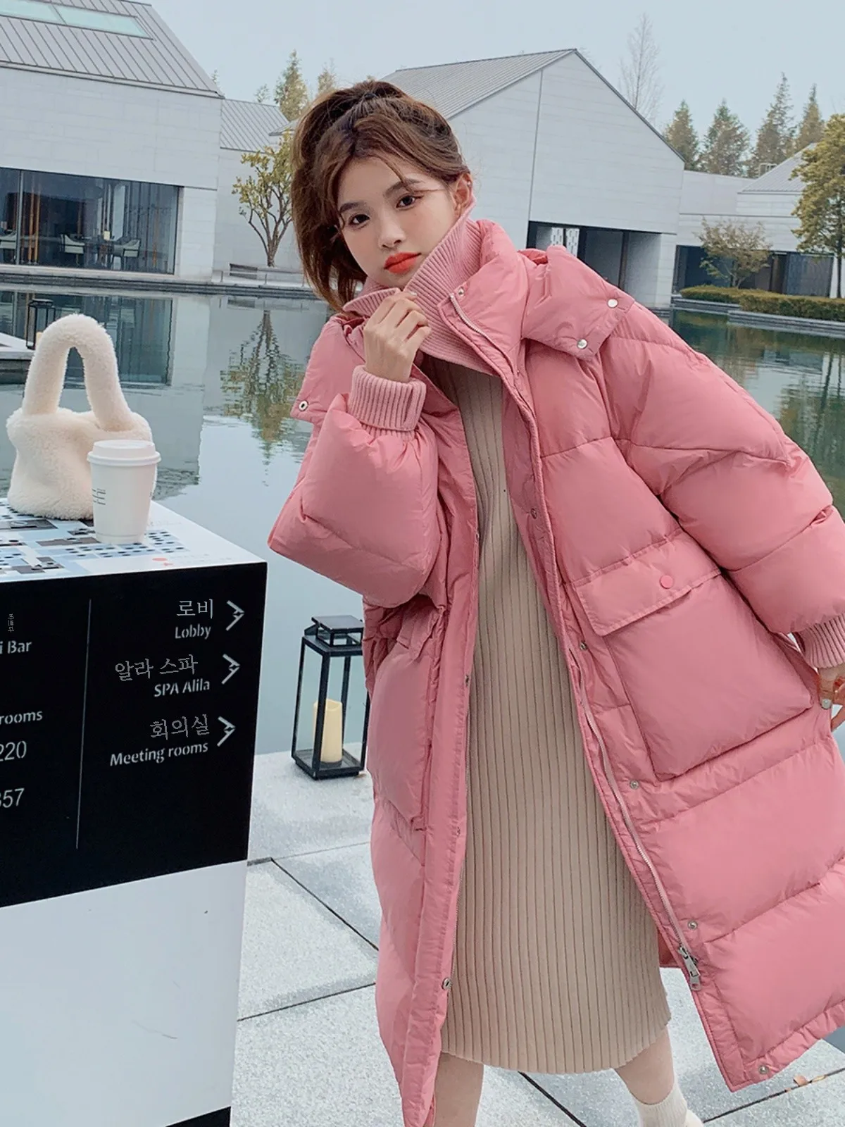 Pink Down jacket Women Winter New Loose Western Sle Small Thickened Mid-Length Hood 50 White Duck Down Outerwear
