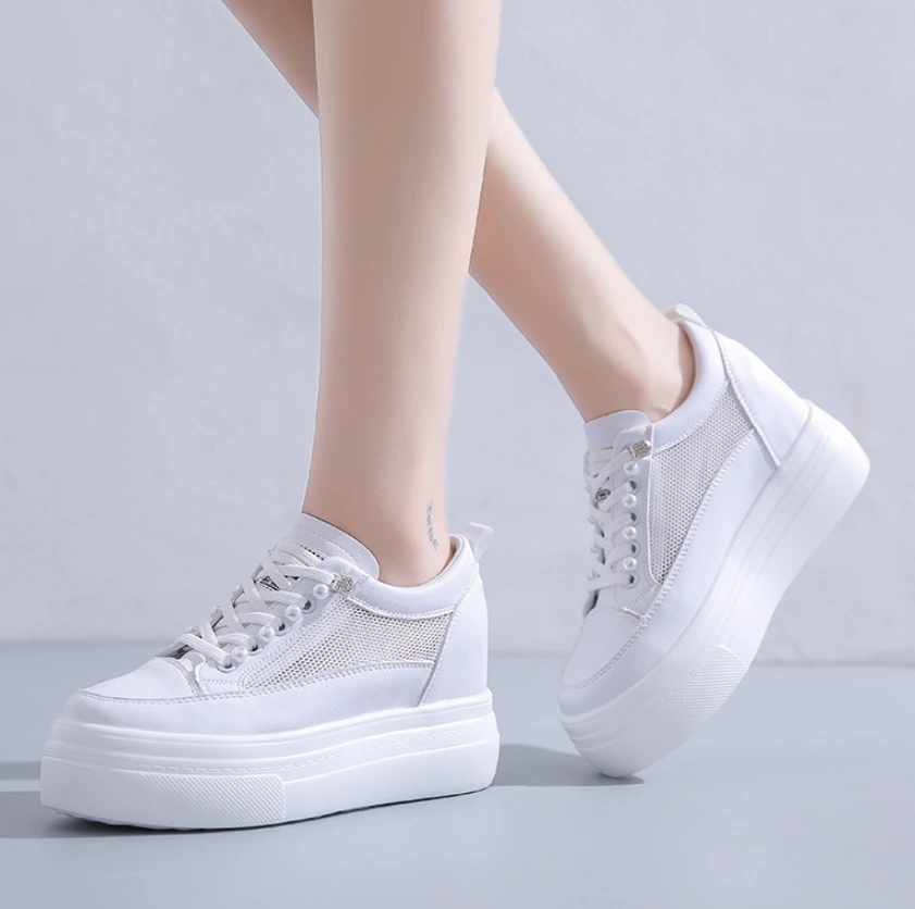 

Женские кроссовки на толстой подошве, летние сетчатые дышащие белые кроссовки, женская спортивная обувь для тенниса