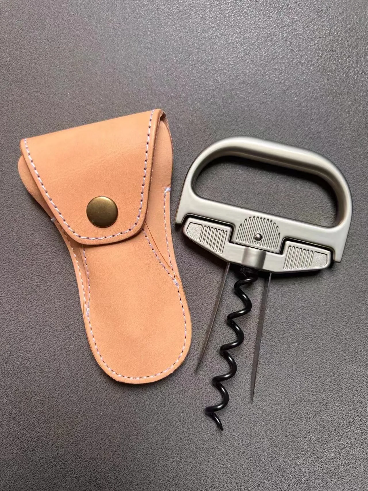 Портативная открывалка для винных бутылок с корпусом из сплава-открывает