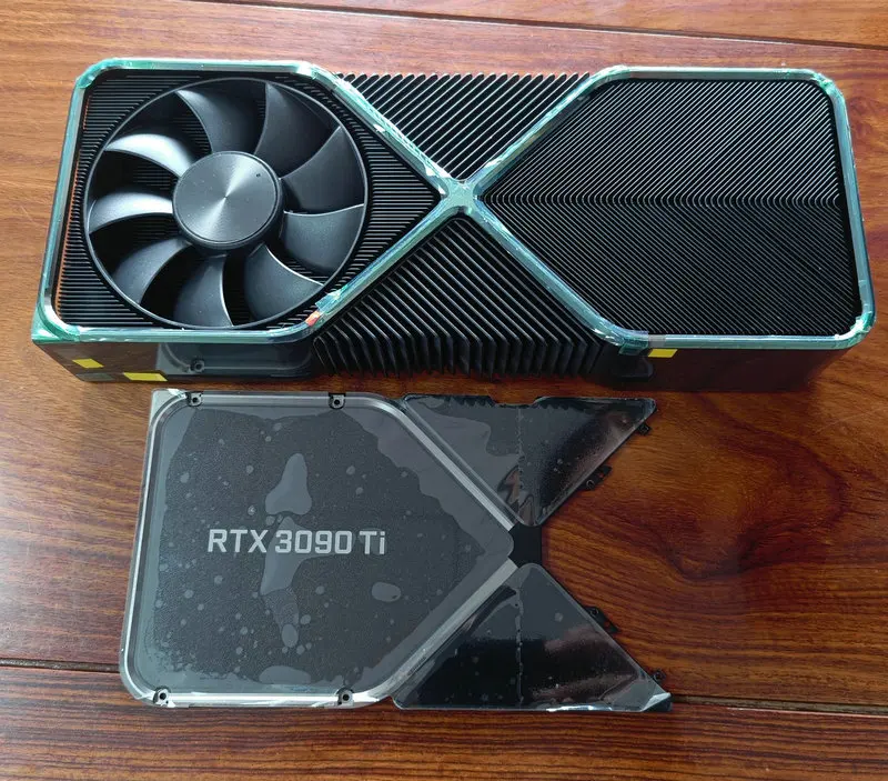 

Оригинальный кулер для видеокарты NVIDIA RTX3090Ti
