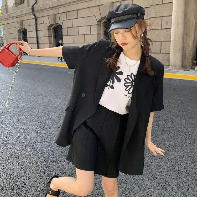 Spring and Summer 2023 Thin Casual Loose Short Sleeve Blazer Women's Suit Shorts Two-piece Set