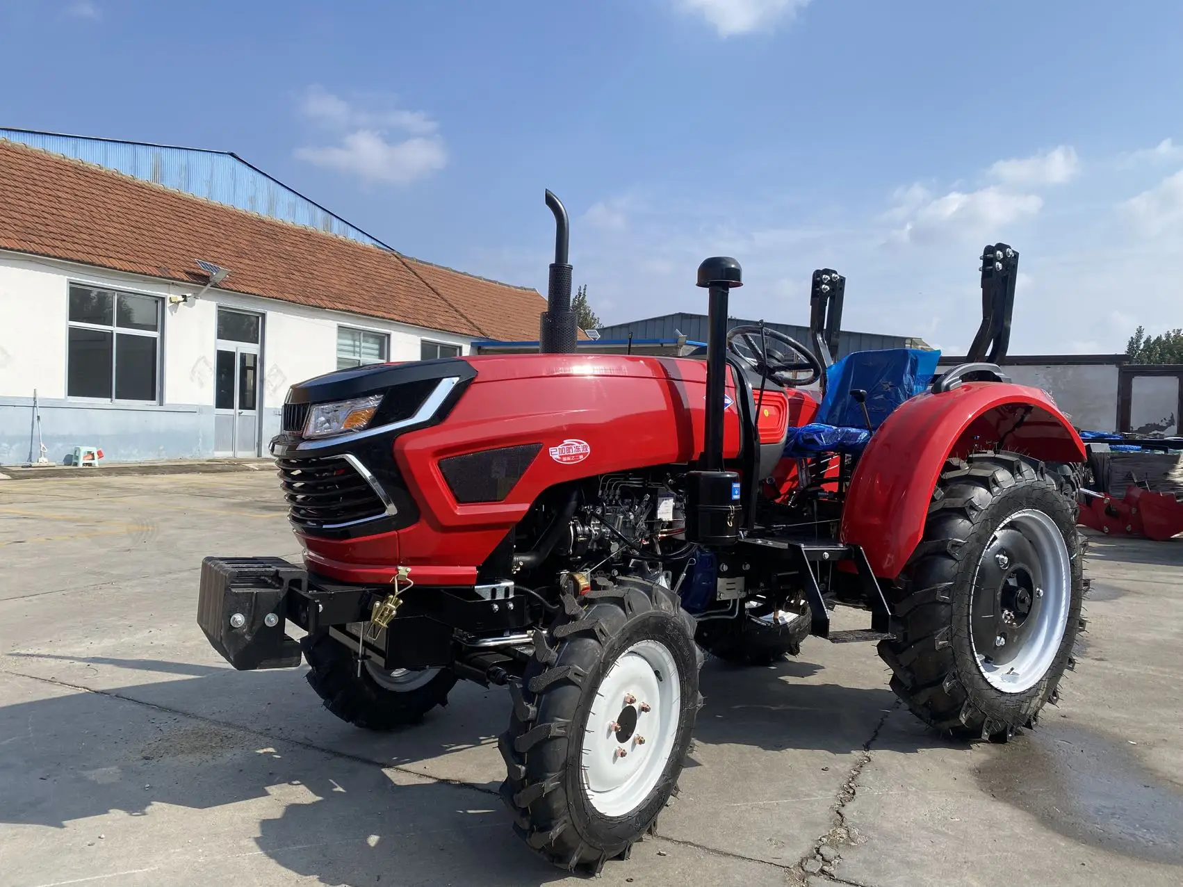 Фото Китайские сельскохозяйственные тракторы для ферм и садов, 4x4, 4WD, дизельные, компактные, мини, 70 л.с., серия 704. №5