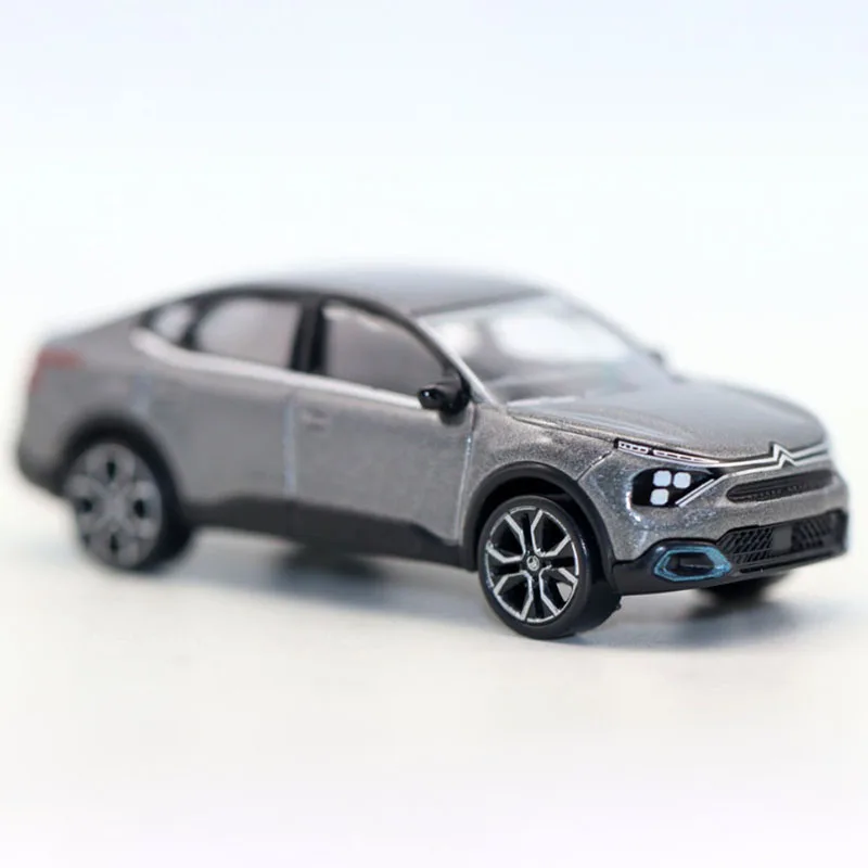 Фото NOREV масштаб 1:64 Citroen C4 X 2023, имитация сплава, модель автомобиля, статическая коллекция, украшенные праздничные подарки, игрушки №4