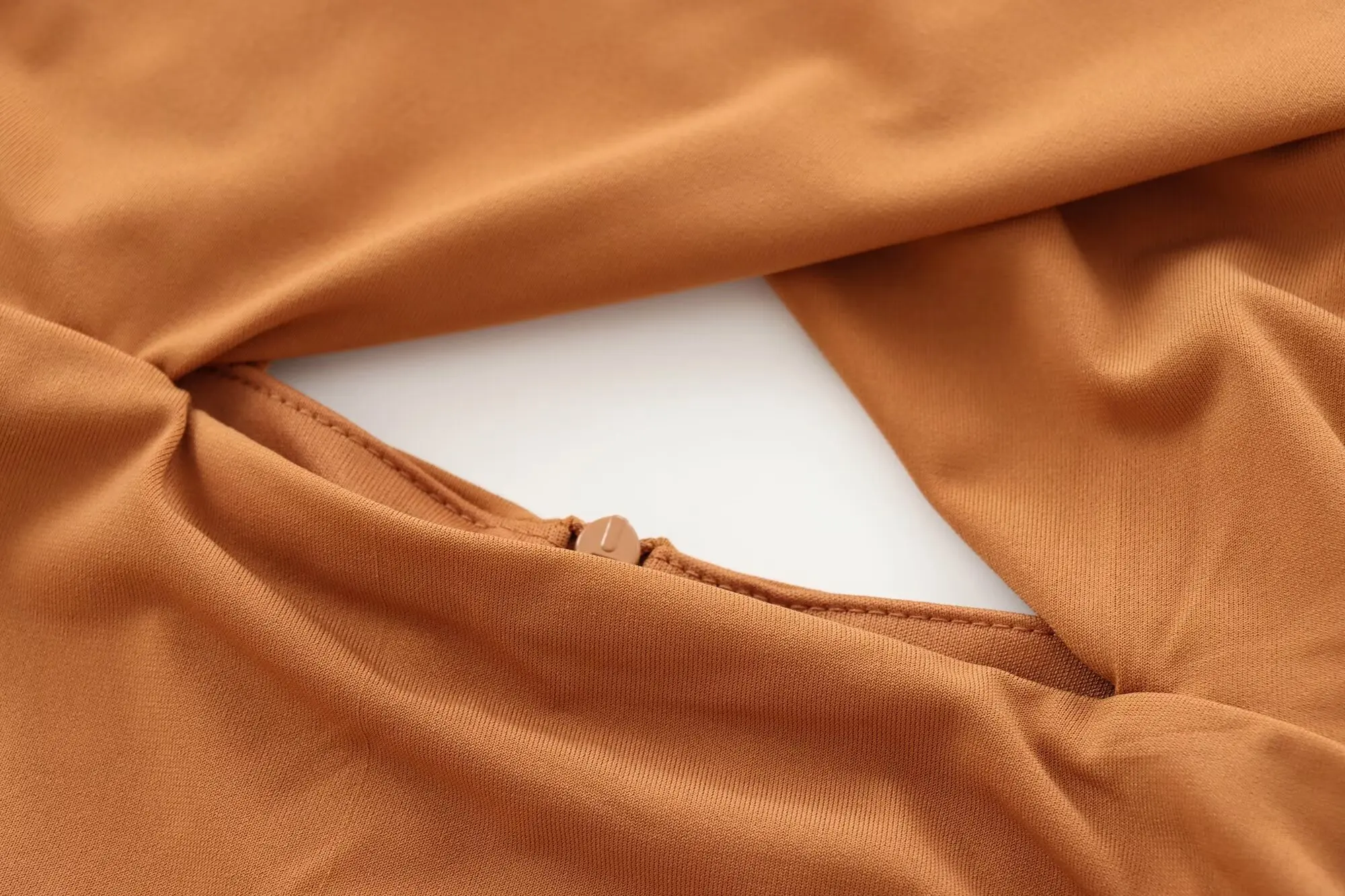 Женское плиссированное платье с молнией сзади однотонное