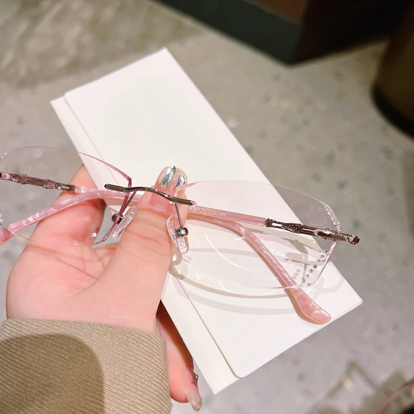 

High-Grade Delicate Pink Cute Fashion Simple Diamond Female Rimless Glasses Prescription Polygon Glasses
