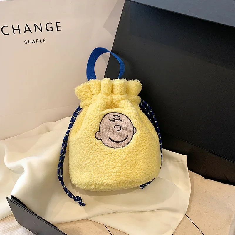 MINISO серия Disney Snoopy мультяшная плюшевая сумка-ведро на шнурке для отдыха модная