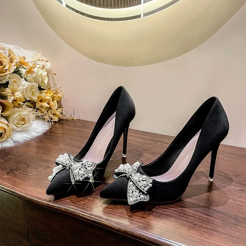 Spring and Autumn 2023 New Pointed Simple Stiletto Party Women Shoes Elegant White Black Red Girl High Heels 8CM Wedding Shoes