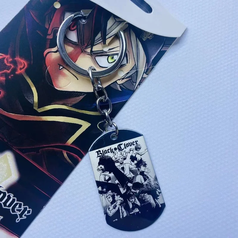 Брелок для ключей с чёрным клевером мужчин и женщин металлический в стиле аниме
