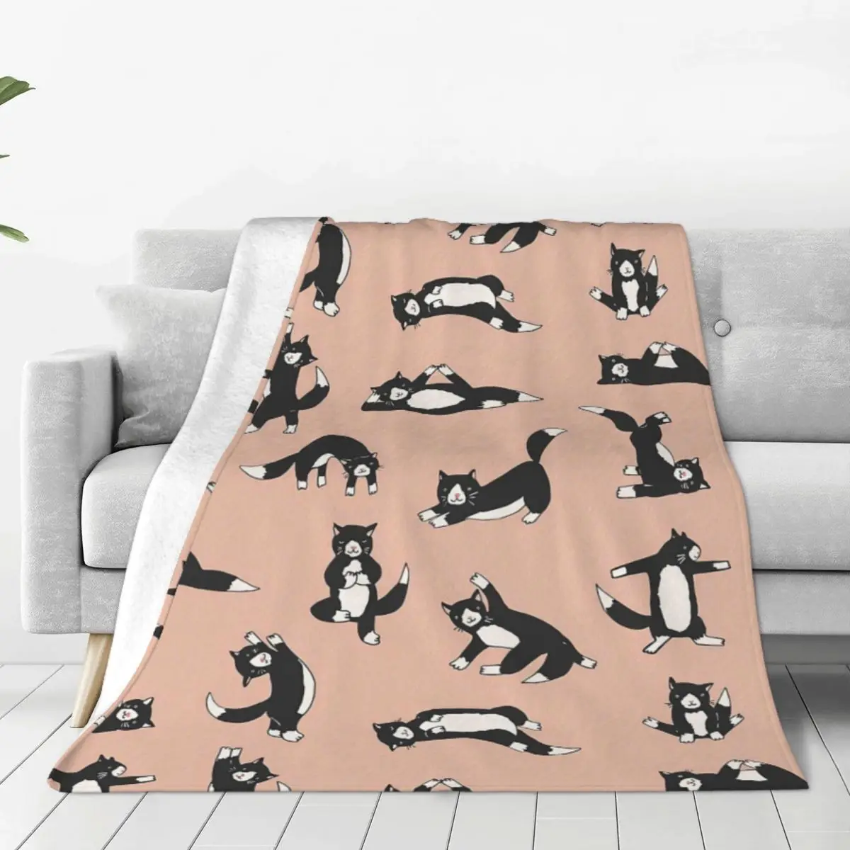 

Funny Yoga Cats Pattern Flannel Fleece Blanket For Kids Teens Adults Soft Cozy Warm Fuzzy