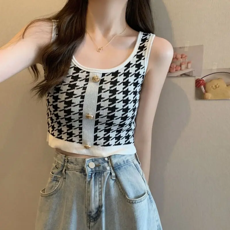 

Houndstooth Slim Knit Vests Women's Crop Tops 2023 Summer Sleeveless Gold Buttons Sexy Vintage Chic Streetwear Knitwear Tees