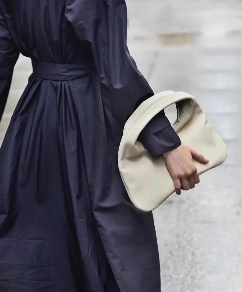 

2023 Everyday Woman Black Texture THE Cowhide Row Medium Size Lcu Single Shoulder Bag