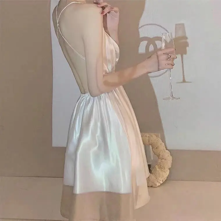 

Robe High-end Nightgown French Pure Desire Sexy Silk Beauty Back Straps V-neck Halter Silk Slip Nightgown