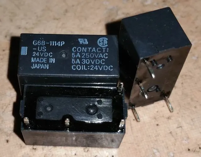 реле 14 контактов длй плата. Relay 3rq3. модуль на 2 реле ардуино. модель реле. модуль реле 3.