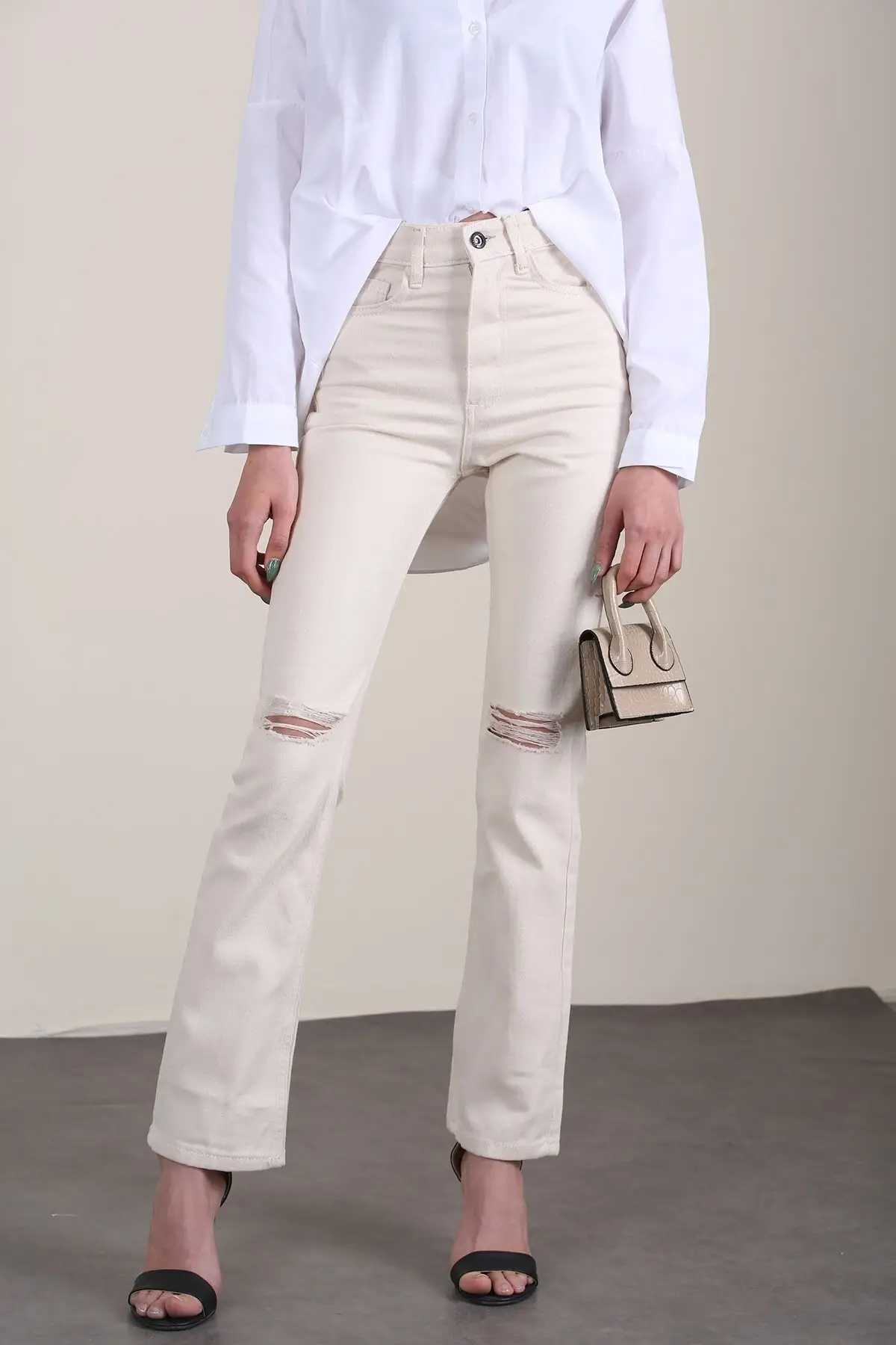 

Women's Jean Mad Girls Beige Ripped Detailed Full Length Straight Pant Streetwear Female Buttons Zipper Ladies