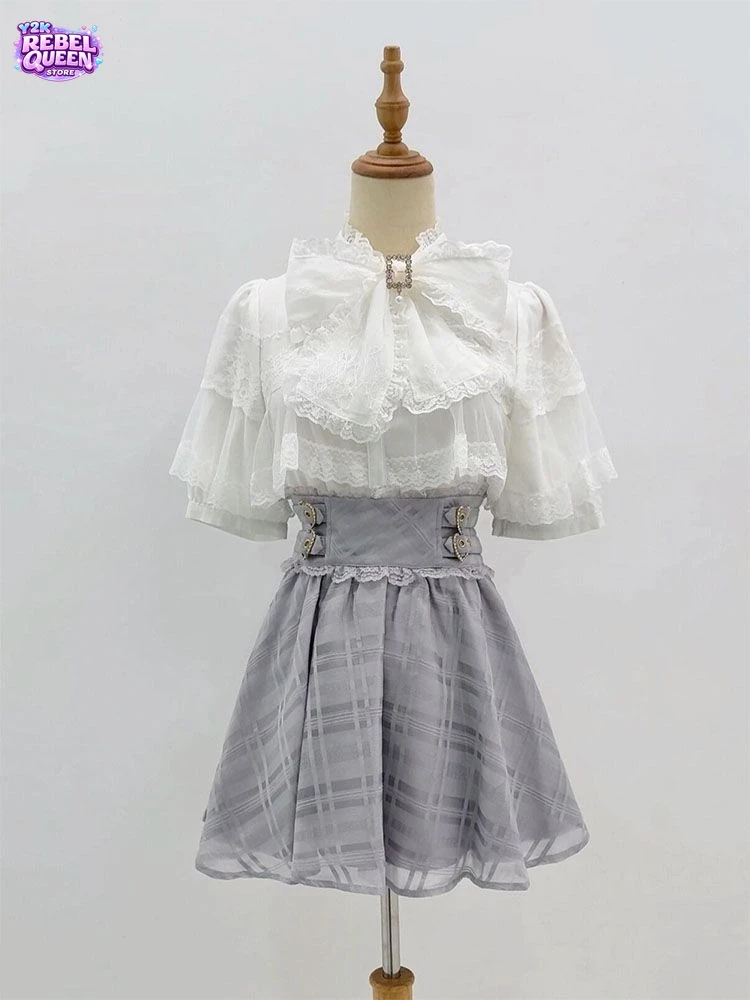 Фото Японский комплект в стиле Sweet Chic Lolita из 2 предметов: женская блузка с кружевом и большим бантом + юбка А-силуэта в клетку с высокой талией, винтажный кавайный модный наряд №1