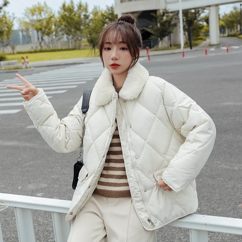 Women Warm Fashion Big Fur Collar Coats New Winter Overcoat Short Thick Parkas Outerwear Korean Loose Diamond Check Coat Jacket