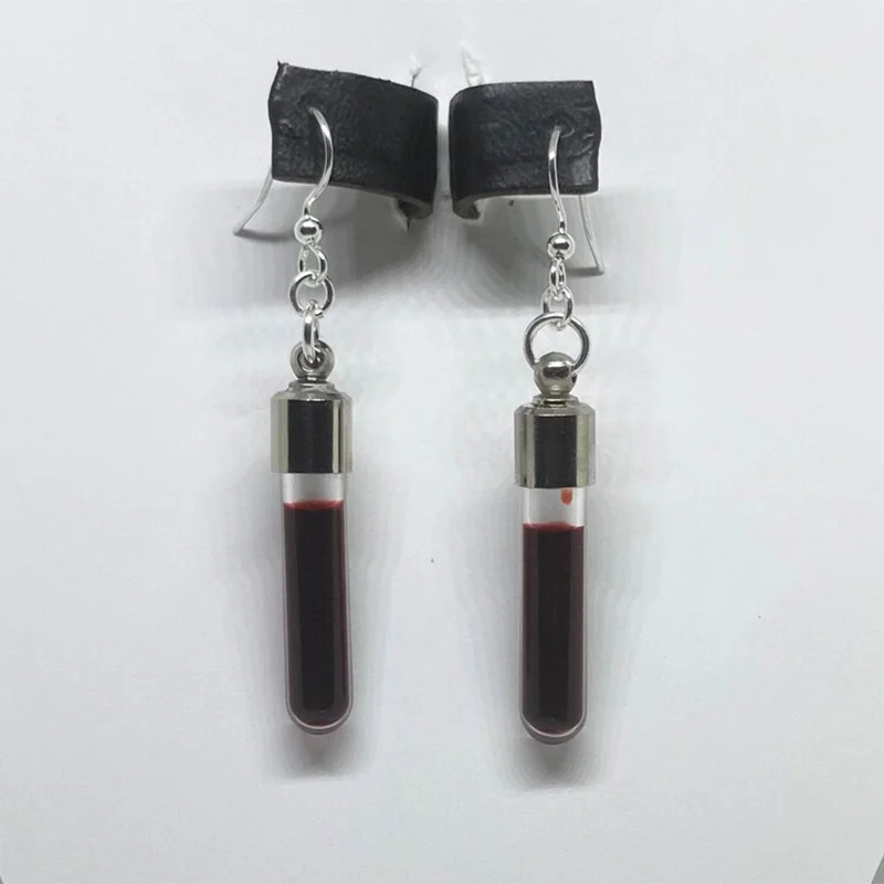 

Vintage Vampire Resin-filled blood bottle pendant Earrings 2022 Pop glass Fake blood Bottle Gotra Dracula jewelry
