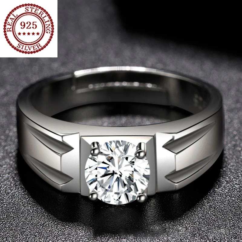 

Мужское кольцо из серебра пробы, с муассанитом