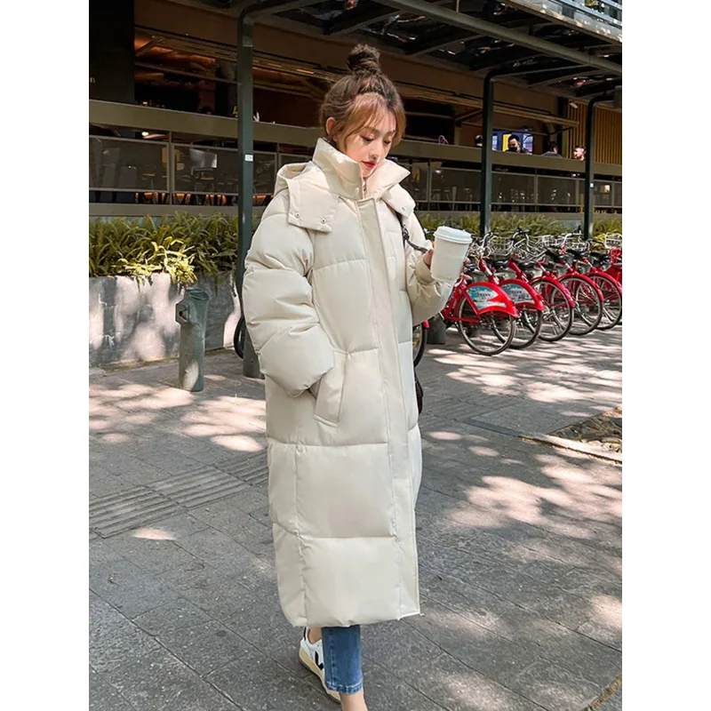 Рисунок 2 - Утепленное длинное женское пальто 2023