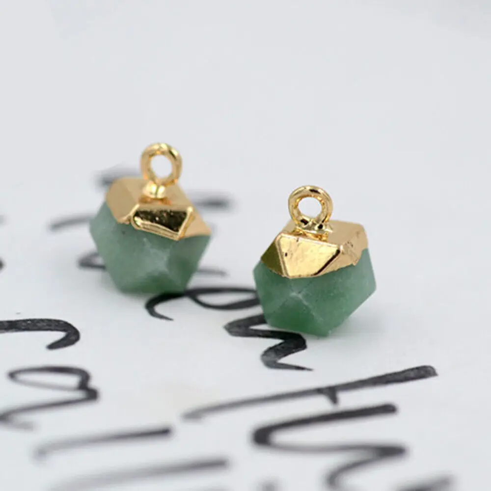 

Mineraali Irregular Aventurine Stones Small Tangent Plane Cube Pendant Natural Crystal Healing Reiki Jewelry for Woman Necklaces