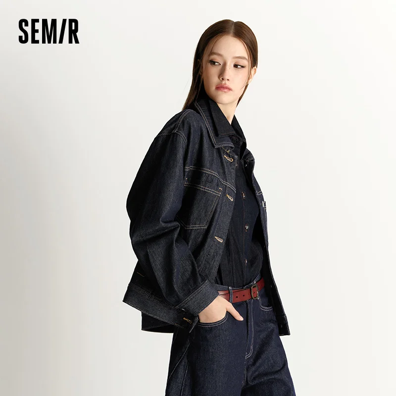 Фото Женская джинсовая куртка Semir с эффектом потертости, отложным воротником, спущенным плечом, свободного кроя, осень 2026, винтажная уличная одежда №3