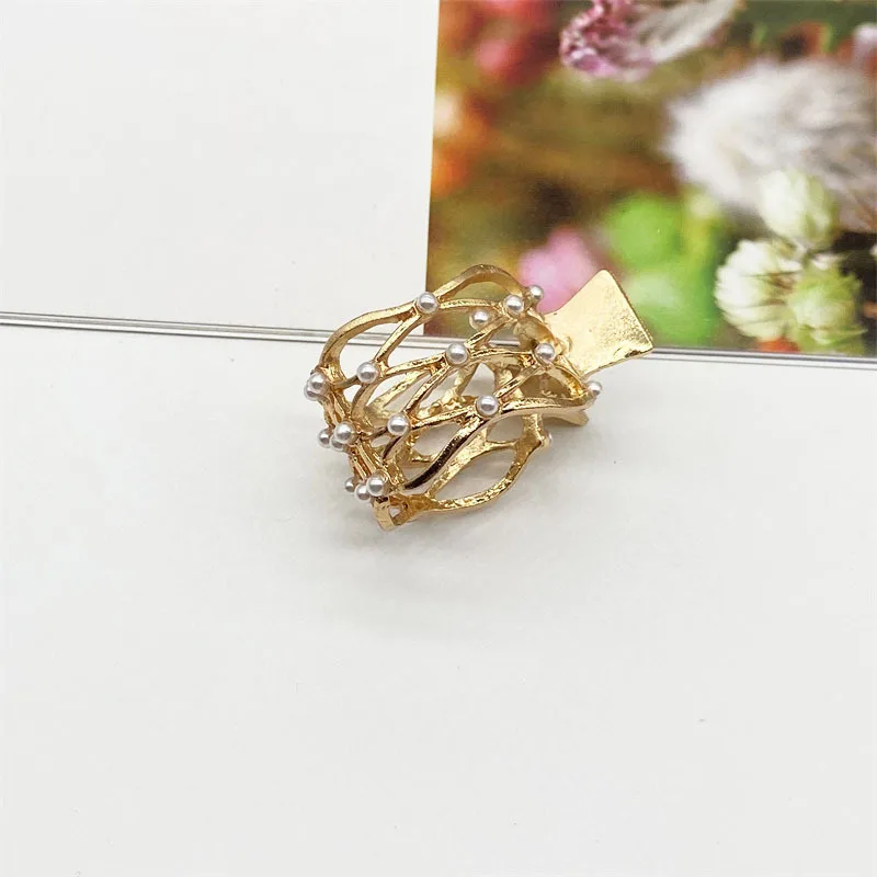 Рисунок 4 - Новинка, стильная заколка для хвоста с высокой талией