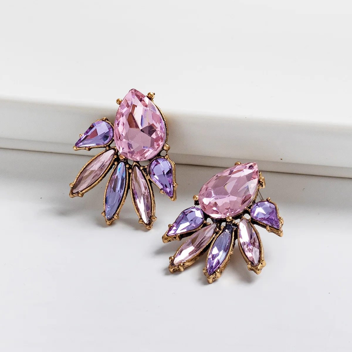 Винтажные модные простые серьги для женщин Большие европейские Элегантные