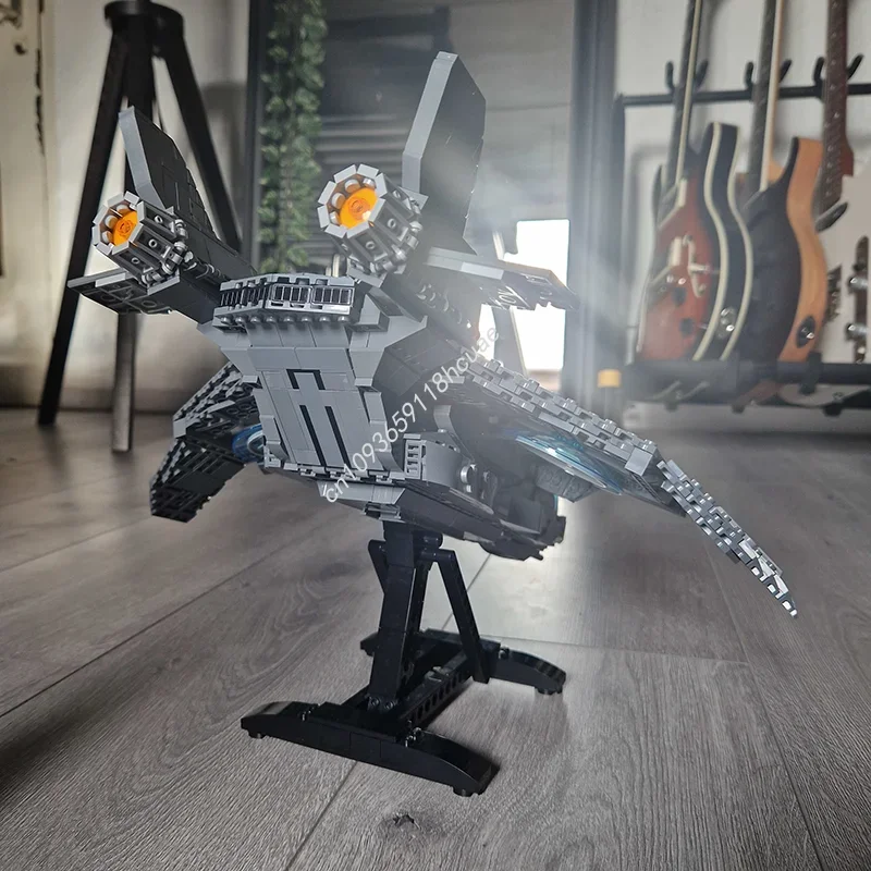 Фото 1332 детали MOC Figscaled Quinjet The Avengers: Конструктор-модель, подарок на фестиваль, игрушка для сборки своими руками, развивающая идея для творчества №2