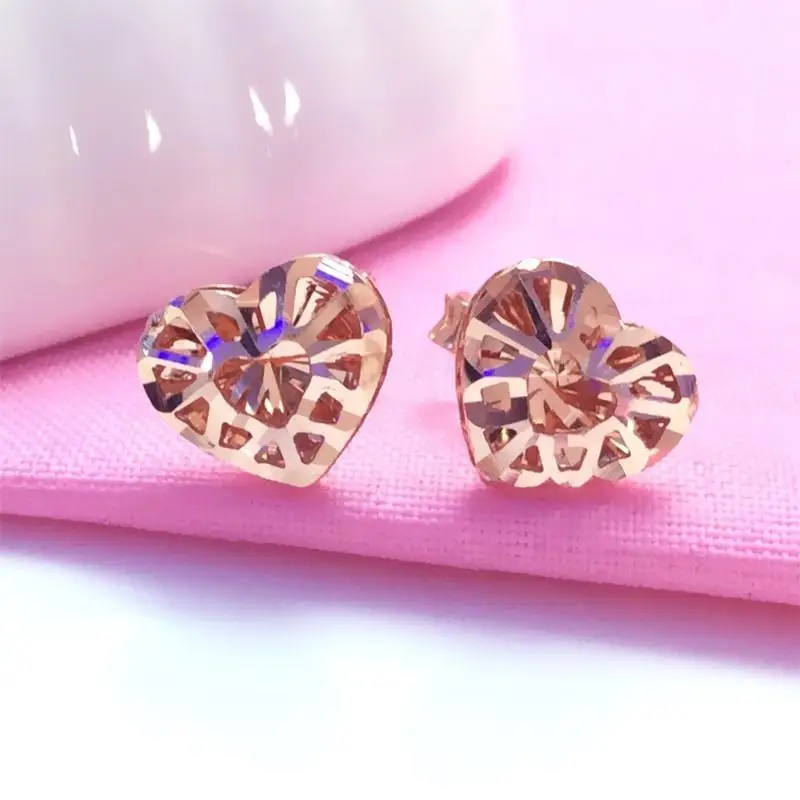 

Russian Purple Gold Peach Heart Stud Earring Simple and Compact Girl Heart Classic Fashionable Rose Gold Three-Dimensional