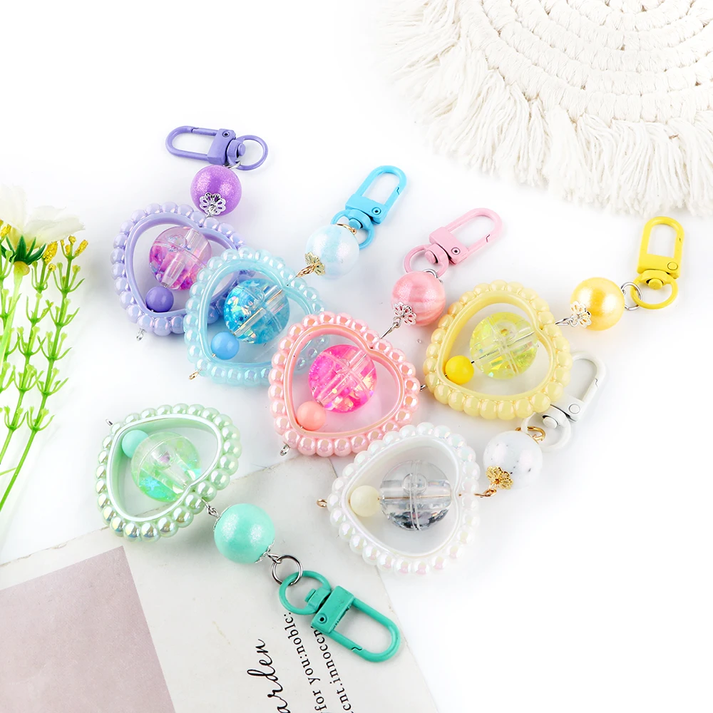 1 шт. кольцо-брелок с акриловыми бусинами в форме сердца