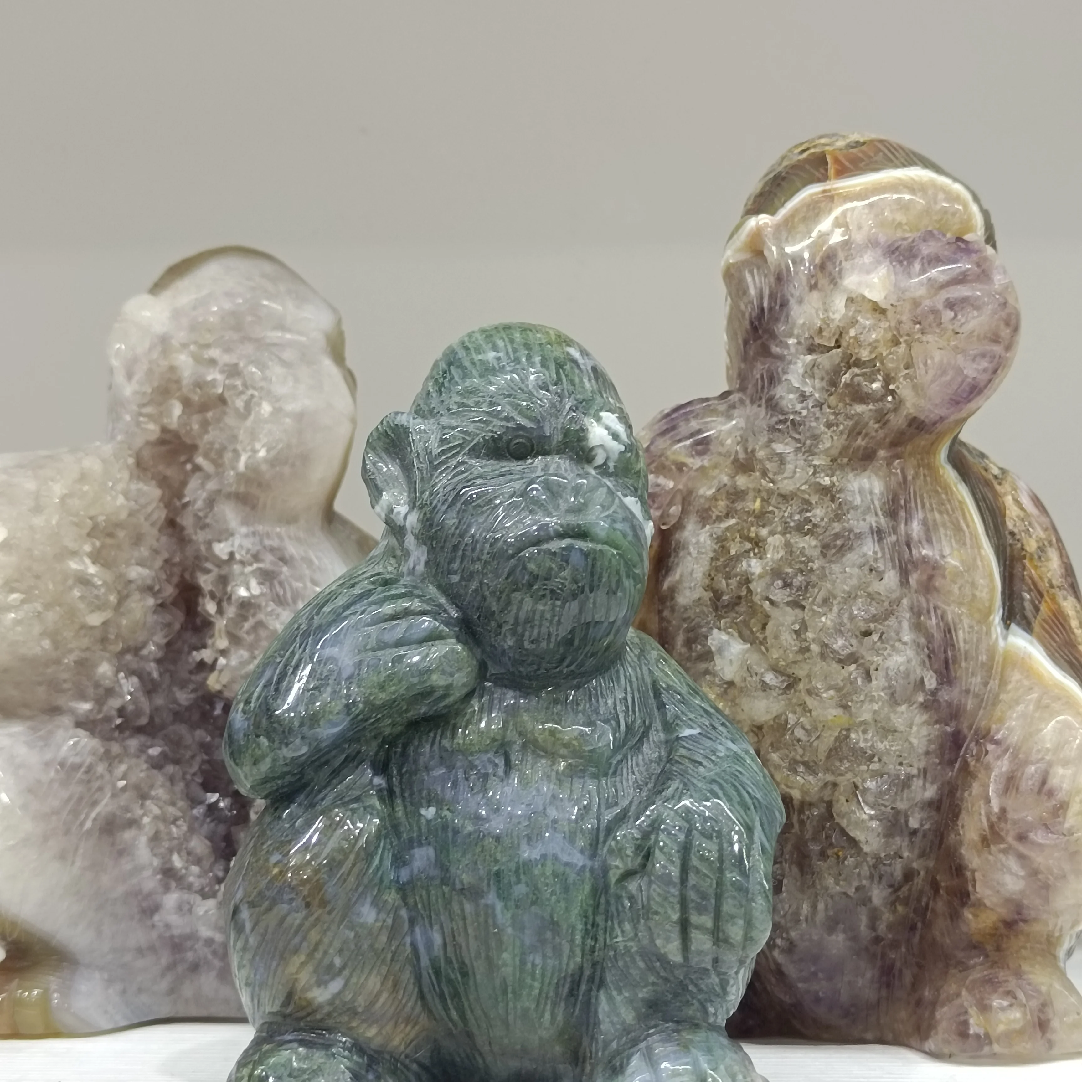 

100% Natural Agate Geode Crystals Carved orangutan Reiki Healing Stone Animal Figurine Craft Home Decoration ornament