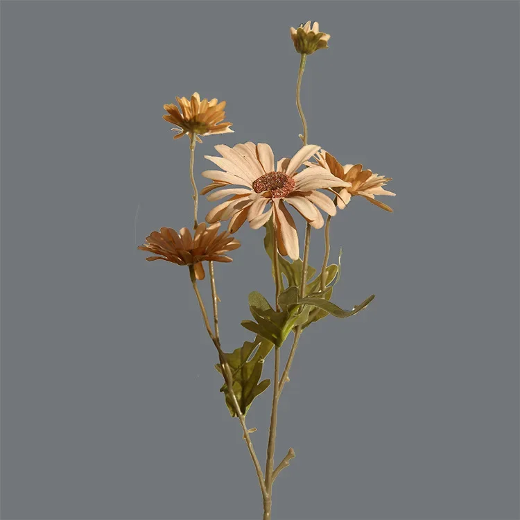 Искусственные цветы Маргаритки из шелка