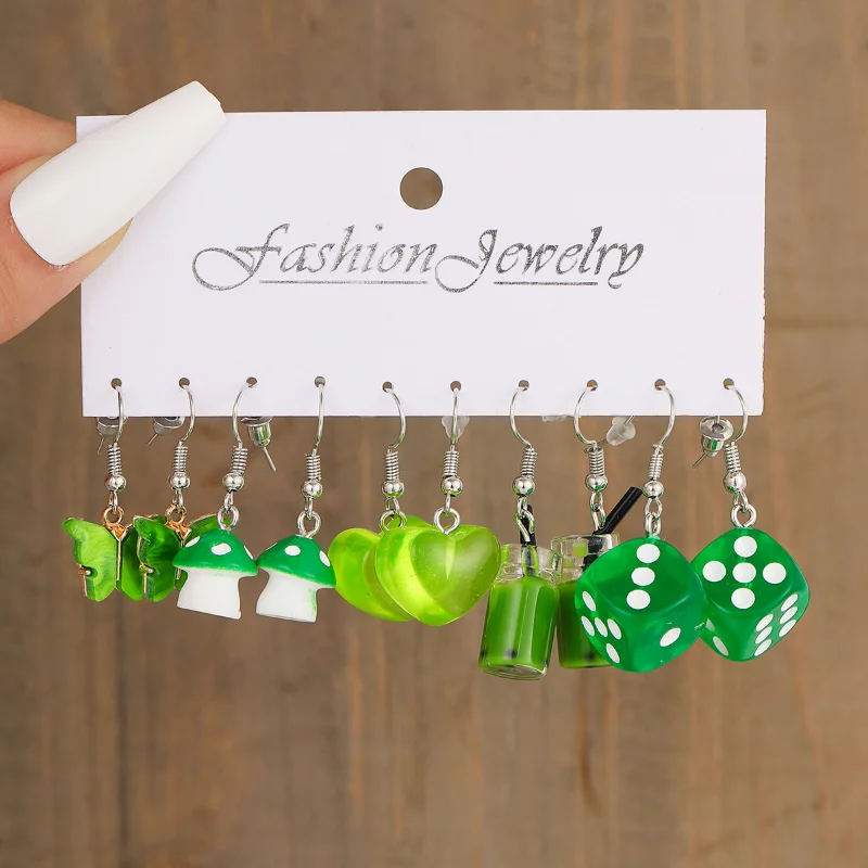 

2023 New Vintage Green Dice Mushroom Butterfly Pendant Earrings Set for Women Summer Charm Small Animal Earrings Accessories