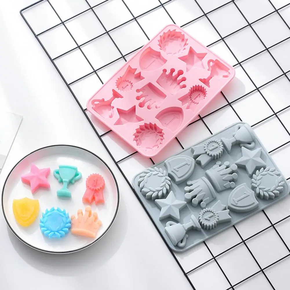 

Cake Mold Wide Application Non-stick Silicone Cute Crown Shape Pastry Mold for Cake Making Baking Mold Bakeware