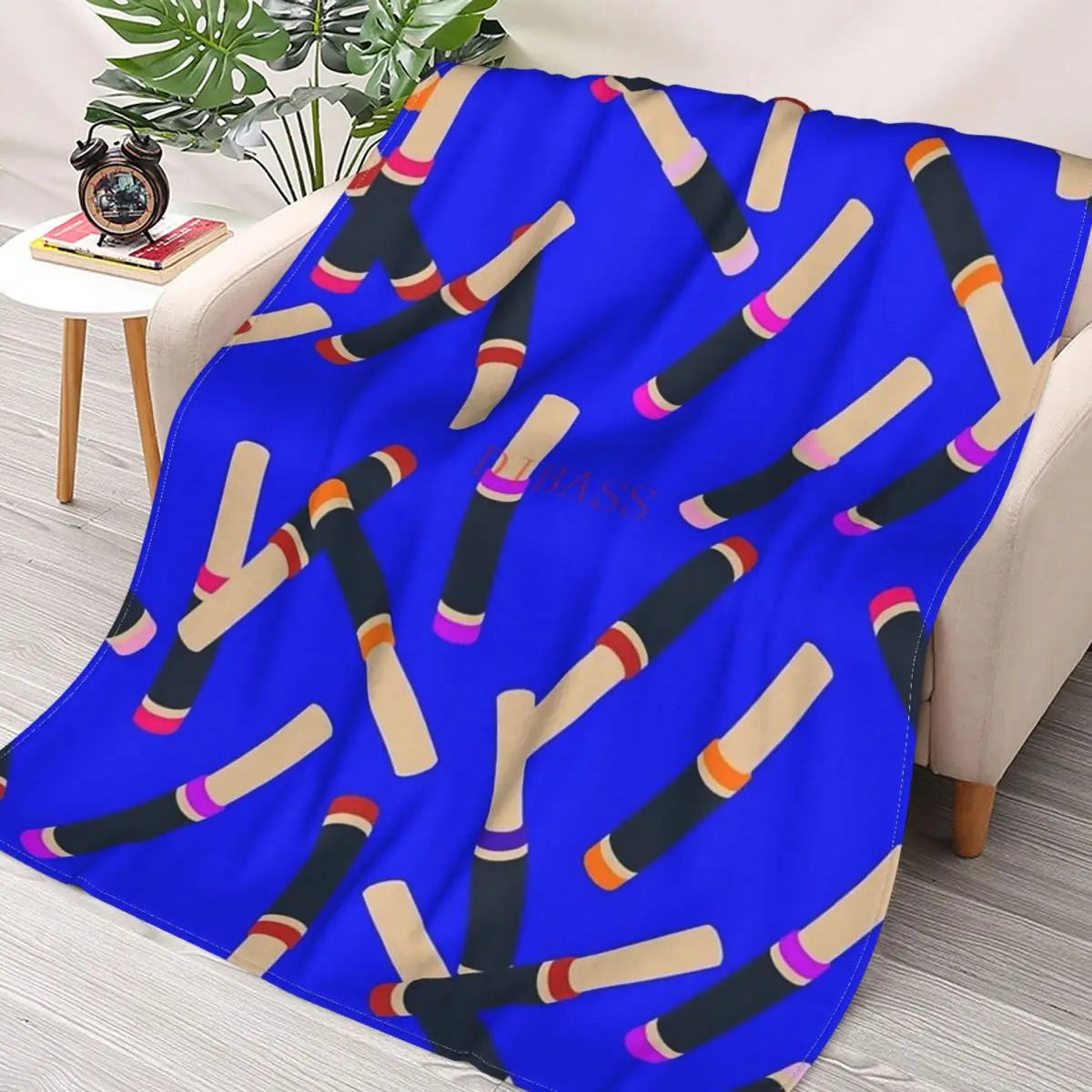 

Фланелевое покрывало с 3D-принтом синей помады