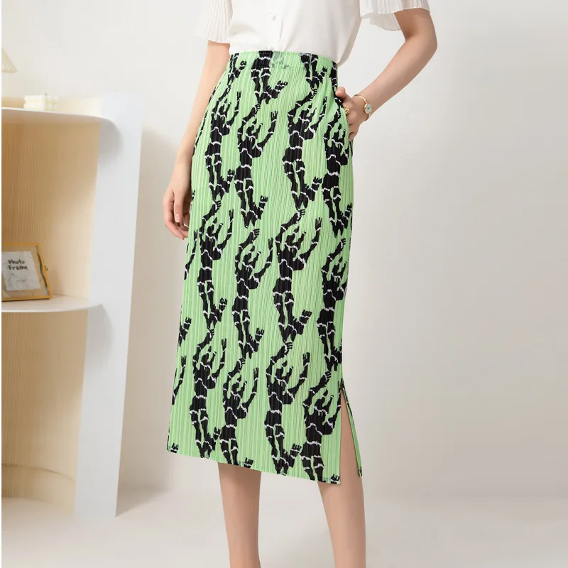 

Miyake Fold Split Skirt 2023 Printing Pleated Skirts New Fashion High Waist with Elastic Slit Fit Midi Skirt Casual Style Female